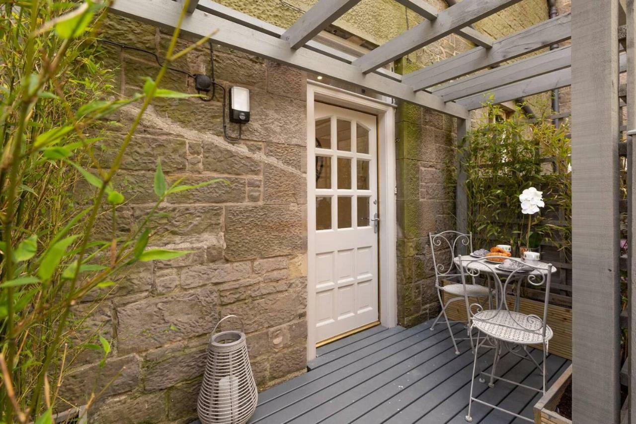 Altido Main Door Entrance Private Courtyard Apartment On The Park Edinburg Exteriör bild
